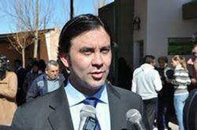 Felipe Alvarez reivindic� al Chacho y cuestion� a Quintela