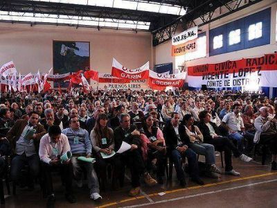 UCR: quieren expulsar a los fugados al FR