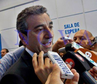 La tir� a la tribuna: Randazzo esquiv� definiciones pol�ticas con respecto a su posible candidatura