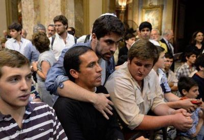 Qui�nes son los ultraconservadores que irrumpieron en la Catedral porte�a