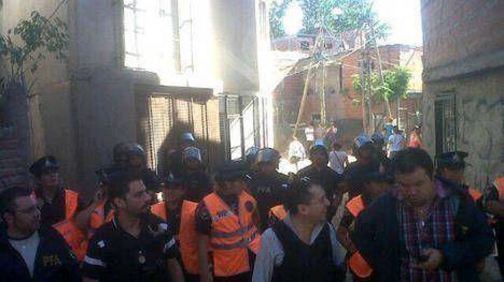 Tensi�n en Villa Fraga por la toma de un comedor comunitario