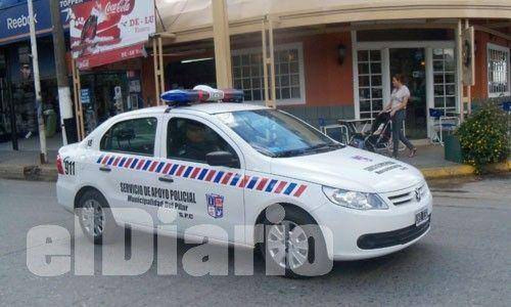 Se hac�a pasar por polic�a y patrullaba las calles con el SAP