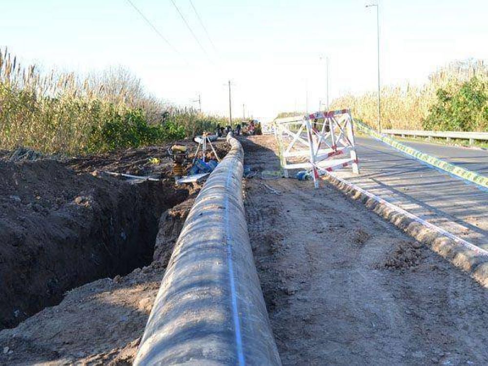 Convenio por tendido de la red de agua potable para Los Talas