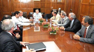 Buscar fortalecer el sector azucarero: Fellner, Urtubey e industriales azucareros se reunieron con Yauhar