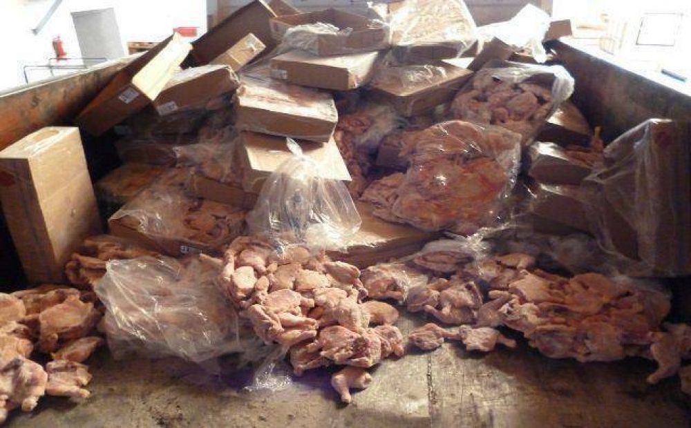 Bromatolog�a destruy� una tonelada y media de pollo por falta de documentaci�n
