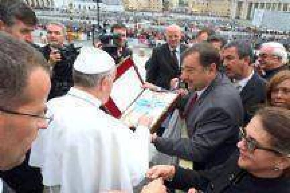 Miguel Isa: �El Papa mand� bendiciones para los salte�os y pidi� que recemos por �l�