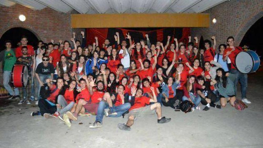 "Que los j�venes militen es lo m�s importante�