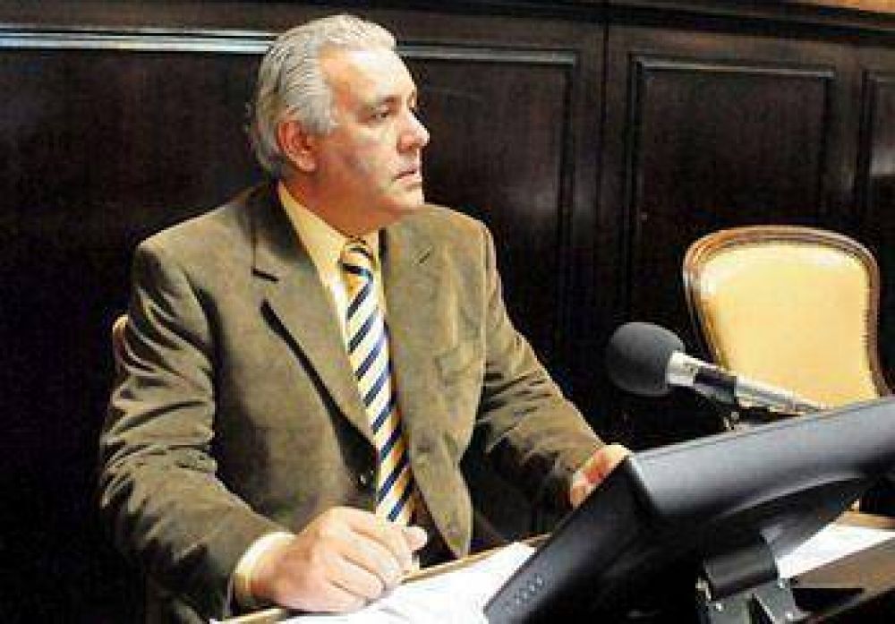Manuel El�as encabeza la �nica lista para las elecciones del PJ local