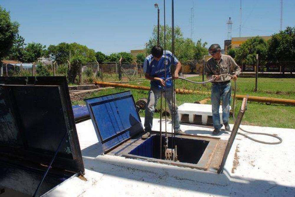 Obras Sanitarias. Cambio de la Bomba de Agua N�1
