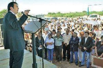 Zamora: "El acueducto Oeste beneficiar� a 15 mil personas"