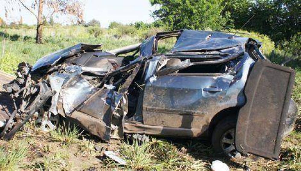 Rob� un auto y lo volc� en la Ruta 30 
