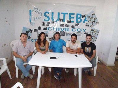 'Esta modalidad de no pago a algunos docentes son recortes encubiertos' 