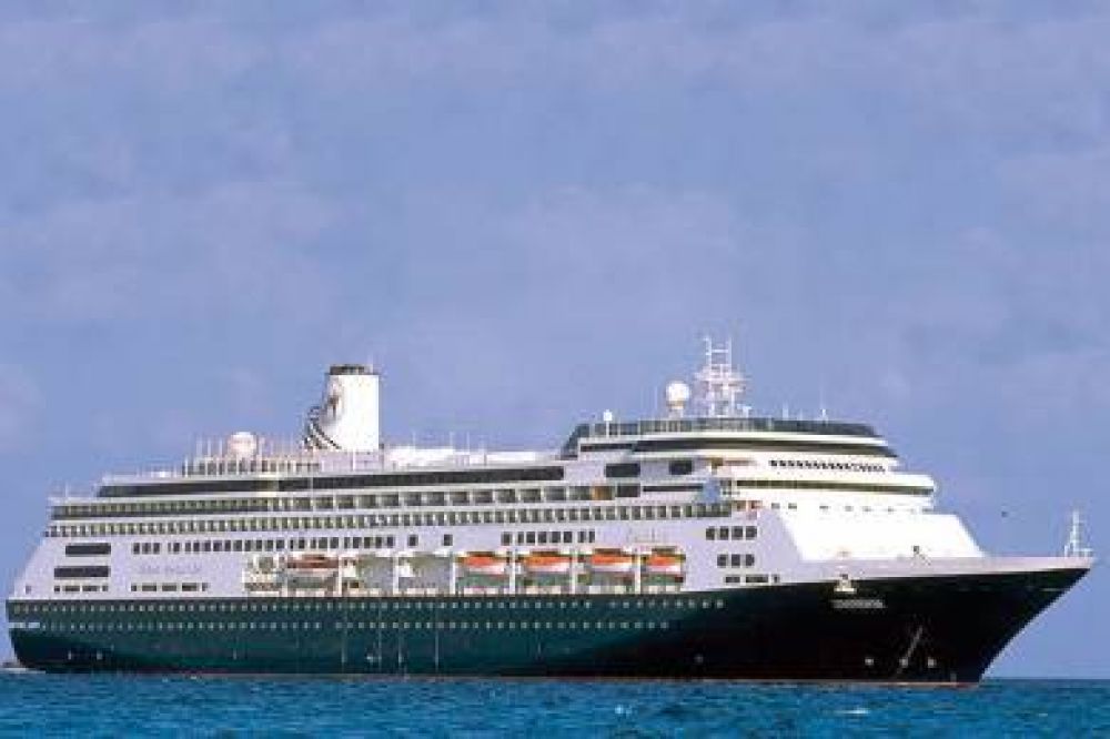 Llega el Zaandam a Puerto Madryn, quinto crucero de la temporada 2013-2014