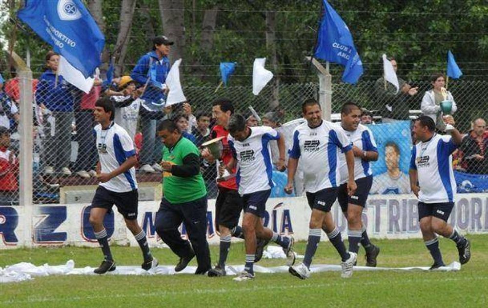 Los campeones tuvieron su vuelta en Pehuaj�