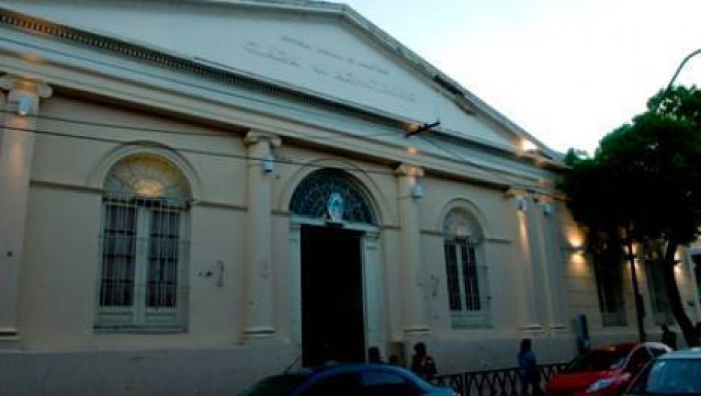 Las escuelas de Capital no est�n en condiciones de iniciar el ciclo lectivo 2014