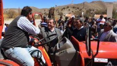 �Subsidios y pol�ticas err�ticas convierten al sector productivo en un barril sin fondo�