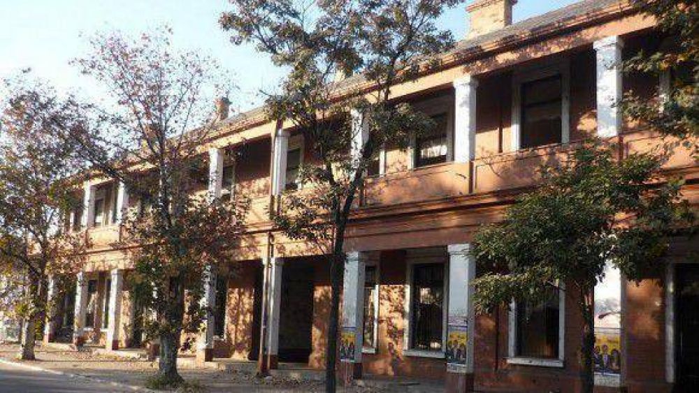 Los ambulantes se mudar�n a la ex Estaci�n El Provincial