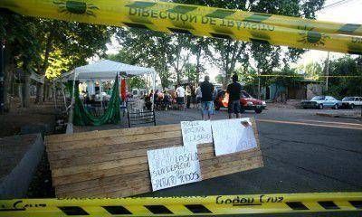 Vecinos de Godoy Cruz protestaron contra el posible cierre del hospital Lencinas