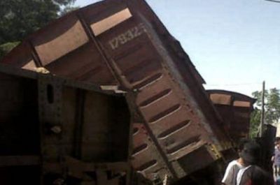 Descarril� un tren del Belgrano Cargas en Rosario y afect� a tres casas