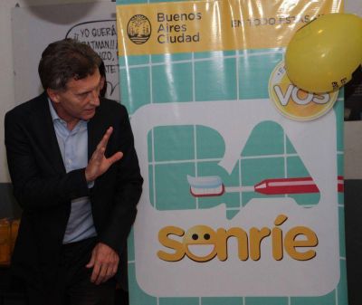 Macri lanz� el programa de salud bucal Buenos Aires Sonr�e