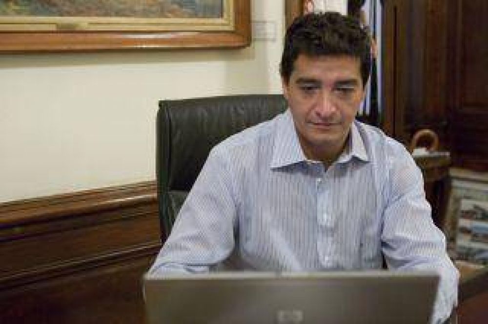 Screnci va al ministerio de Monz� para sacar la reforma pol�tica de la Ciudad