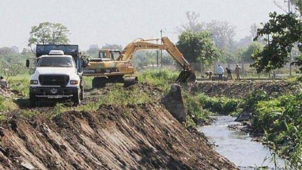 Temperaturas estivales hicieron acelerar trabajos del plan pre lluvia