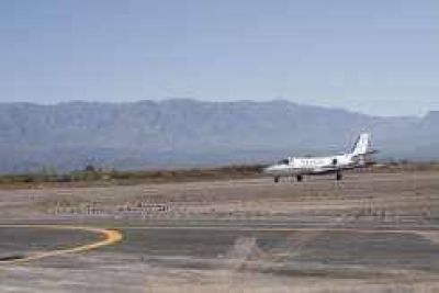  Quieren el primer aeropuerto internacional en Valle F�rtil