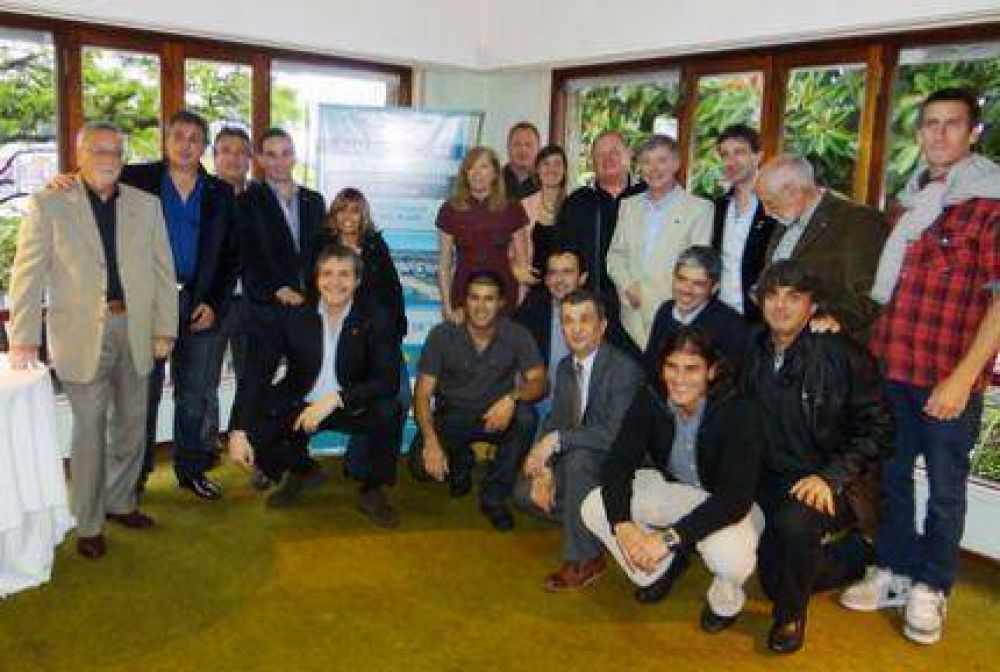 Despachantes de Aduanas inauguraron su corresponsal�a en Mar del Plata