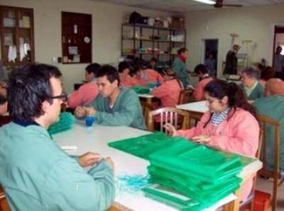S�nchez entreg� subsidio de 23 mil pesos para COADIS