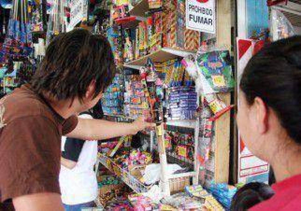 Se podr� comprar pirotecnia, pero sancionar�n a quienes la utilicen 