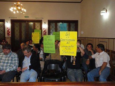 La polémica del Cerro Largo se coló en el debate del Concejo