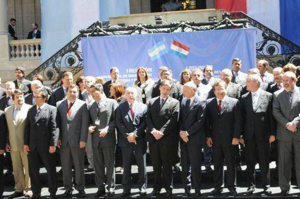 Acuerdan la construcci�n de dos nuevos puentes con Paraguay