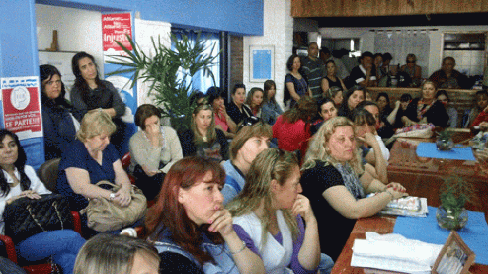 Asambleas y movilizaci�n a la Casa de la Provincia de Buenos Aires 