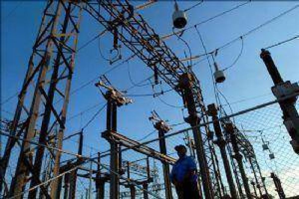 Anuncian obras para mejorar el servicio de energ�a el�ctrica en Jun�n y la zona