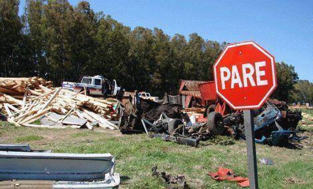 Duelo y conmoci�n en San Mart�n de los Andes por la tragedia de la ruta 5