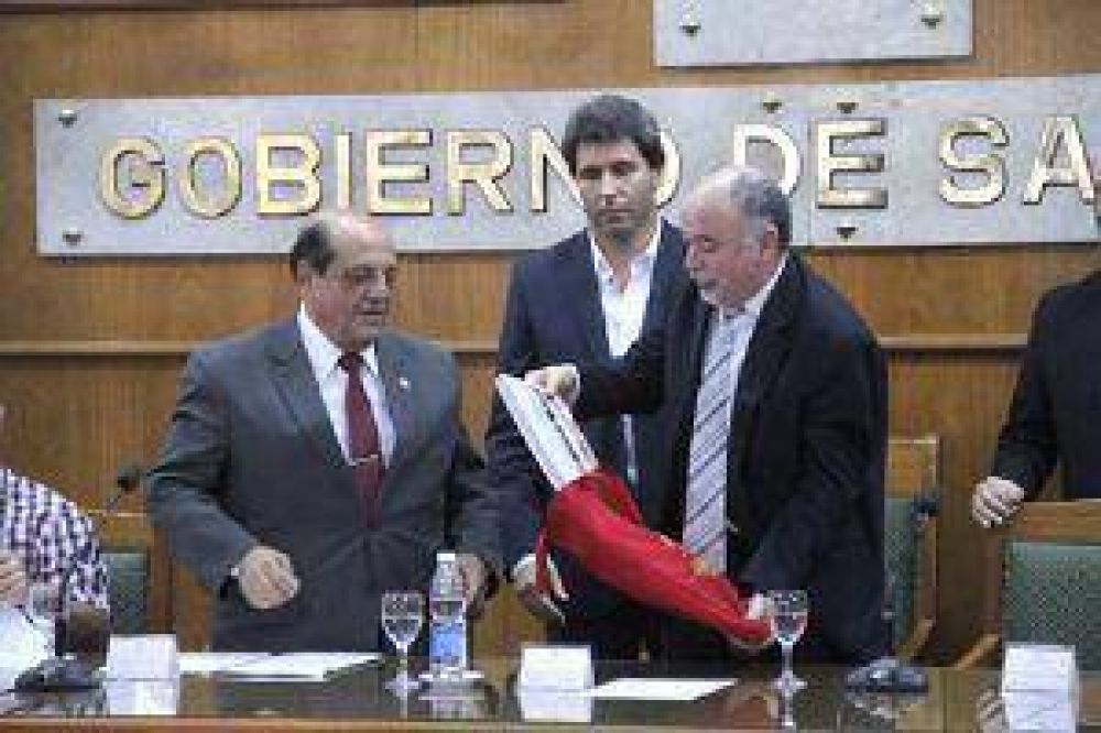 Secretario de Ambiente: "Vivimos atajando penales, pero a veces hacemos un gol "