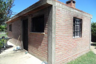 Una mujer embarazada y una nena murieron en un incendio