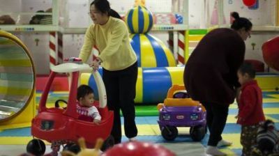 Hist�ricos cambios en China: flexibiliza la ley del �hijo �nico� y elimina los campos de trabajo