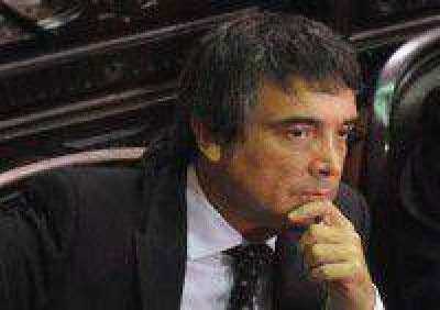 Nito Artaza duro con la UCR: �Nos vamos a convertir en una ONG�