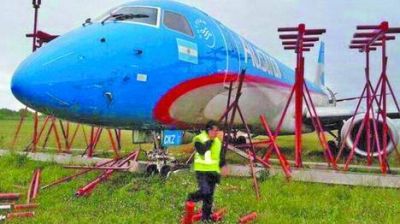 Despiste y susto en un avi�n de Austral con 101 personas a bordo
