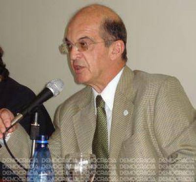 El Colegio de M�dicos reconocer� a los profesionales con 25 a�os de carrera