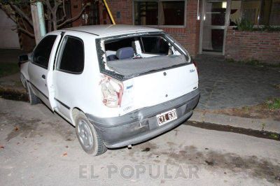 Una gr�a casi causa una tragedia en un accidente