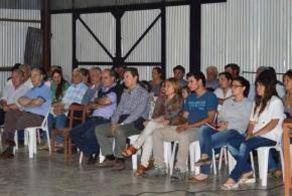 Fue presentado en Ariel el anteproyecto de tendido el�ctrico para la localidad