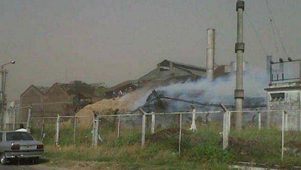 Se incendi� un dep�sito de bagazo