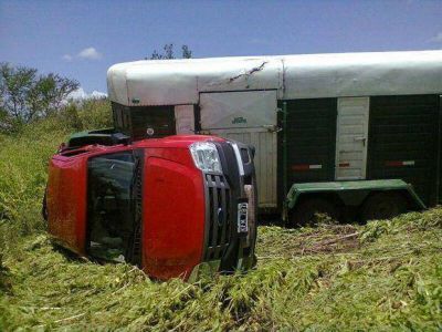 Volc� una camioneta en la Ruta Provincial N� 20