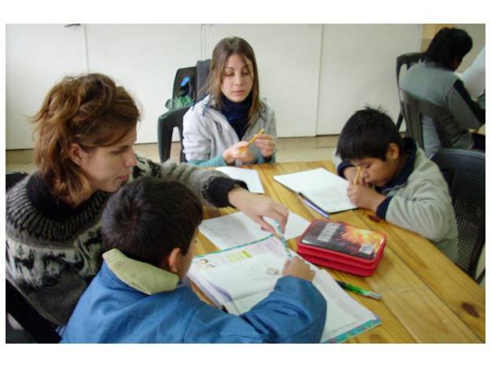 Aprueban la creaci�n de equipos interdisciplinarios para apoyo escolar