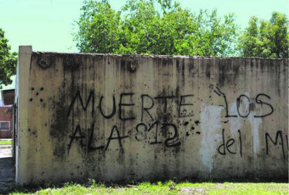 Una frontera entre barrios marcada con sangre y fuego