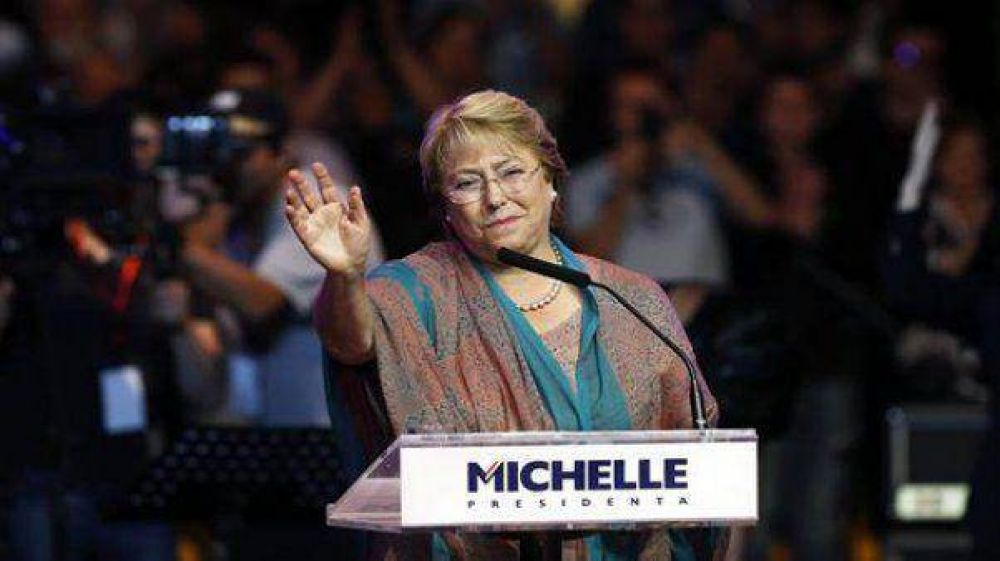 Con Bachelet como favorita, Chile elige nuevo presidente