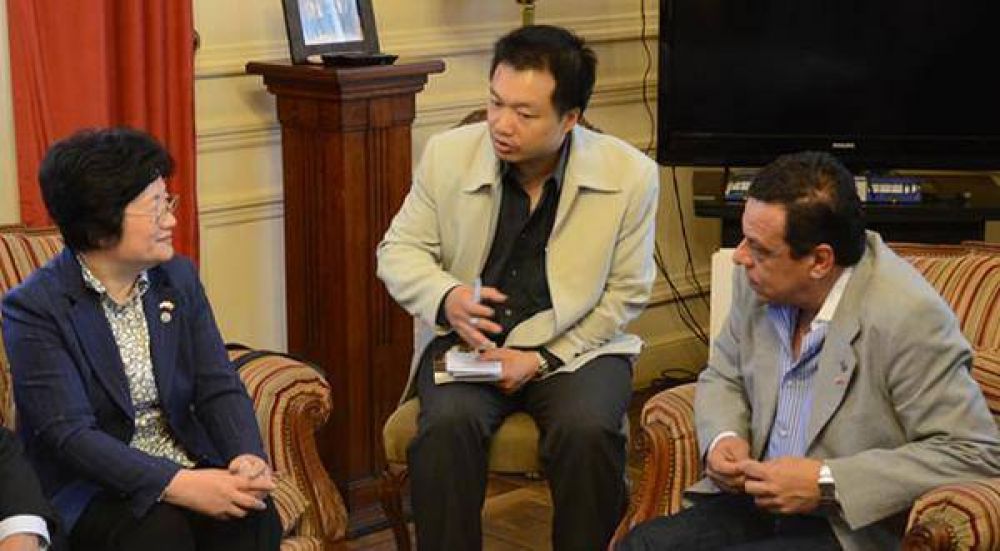 El Municipio firm� convenio con Shanghai