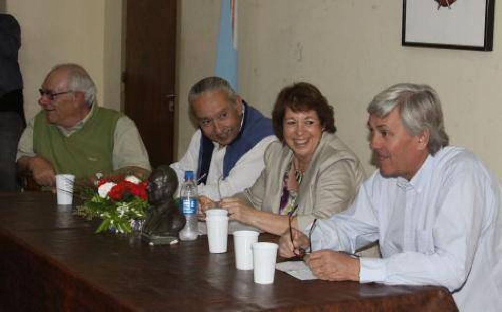 La U.C.R prepara un acto por los 30 a�os de Democracia